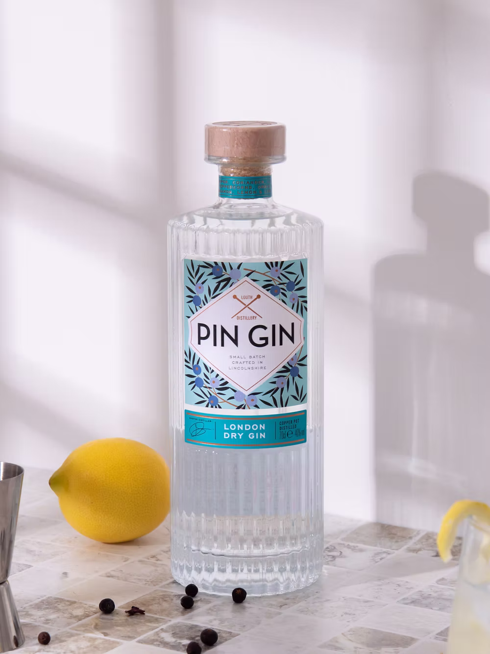 Pin Gin - Giraffe Distillery 1